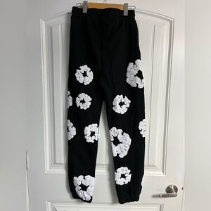 Floral Black and White Joggers Denim Tears woman’s size medium.